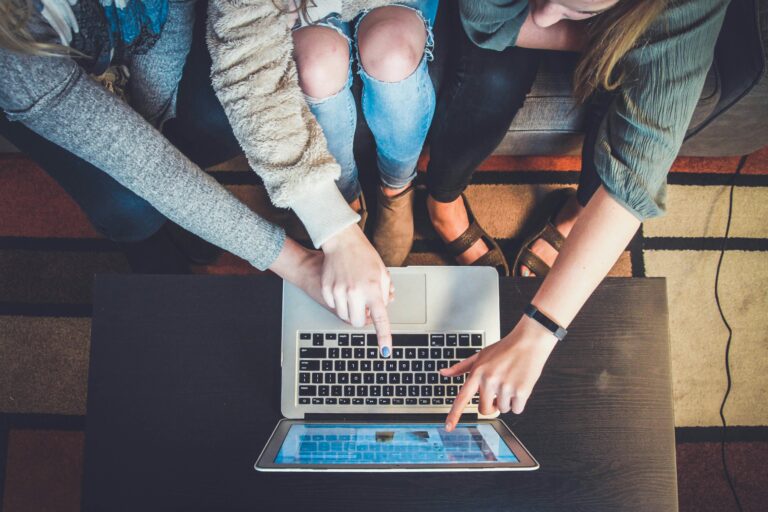 5 signs that your e-commerce business needs claims automation